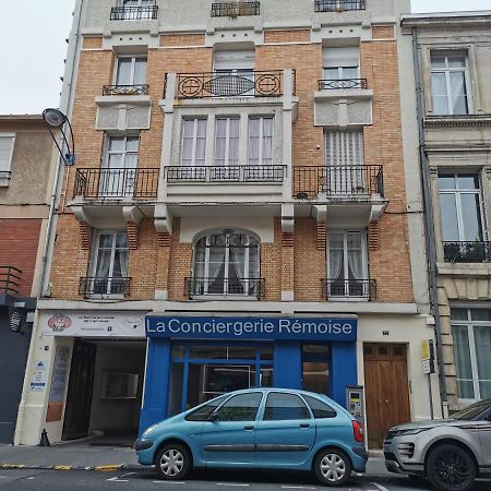 Apartamento Chez Fifi - Hyper centre à 200 m de la cathédrale Reims Exterior foto